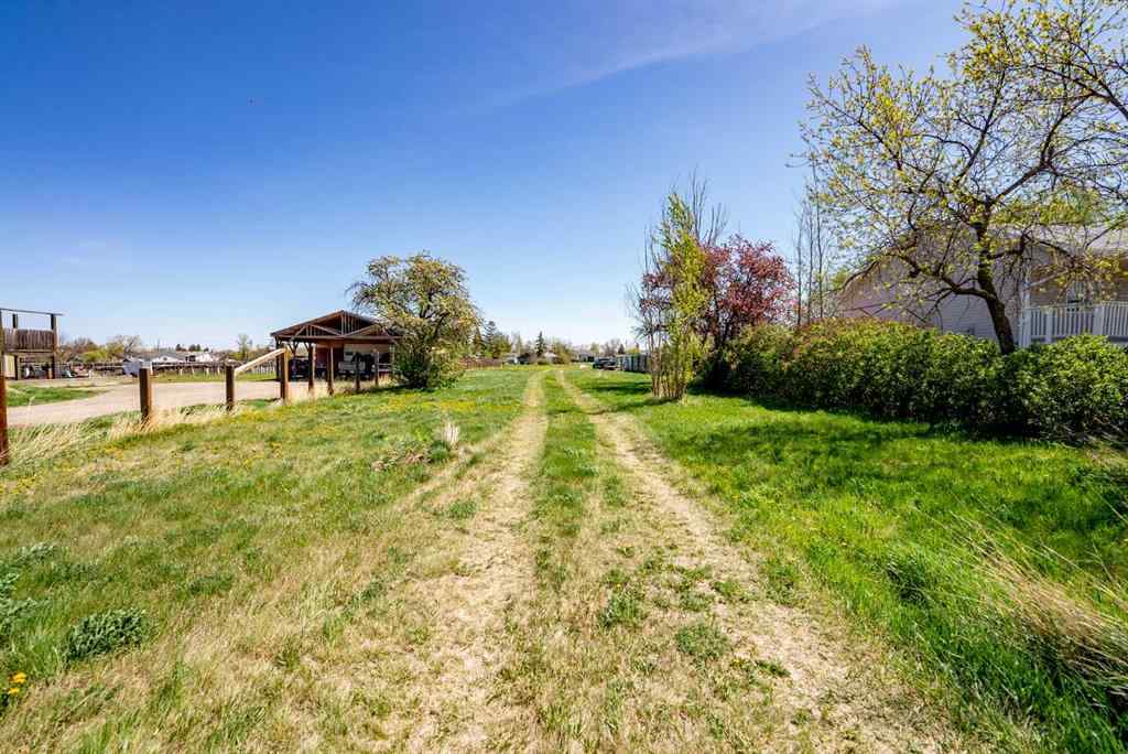 MLS® A2218271 - 255N 300W   in NONE Raymond, Land