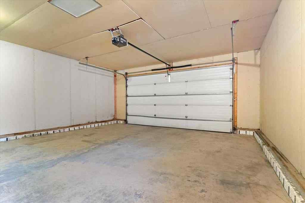MLS® A2218305 - 10713 72 Avenue  in Mission Heights Grande Prairie, Residential