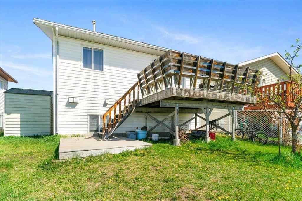 MLS® A2218305 - 10713 72 Avenue  in Mission Heights Grande Prairie, Residential