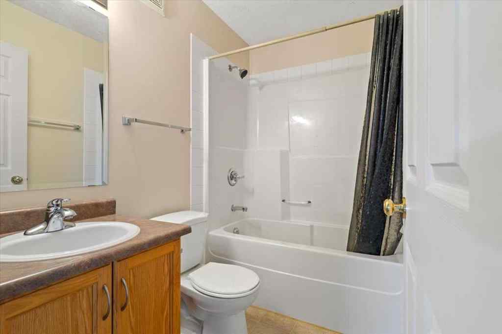 MLS® A2218305 - 10713 72 Avenue  in Mission Heights Grande Prairie, Residential