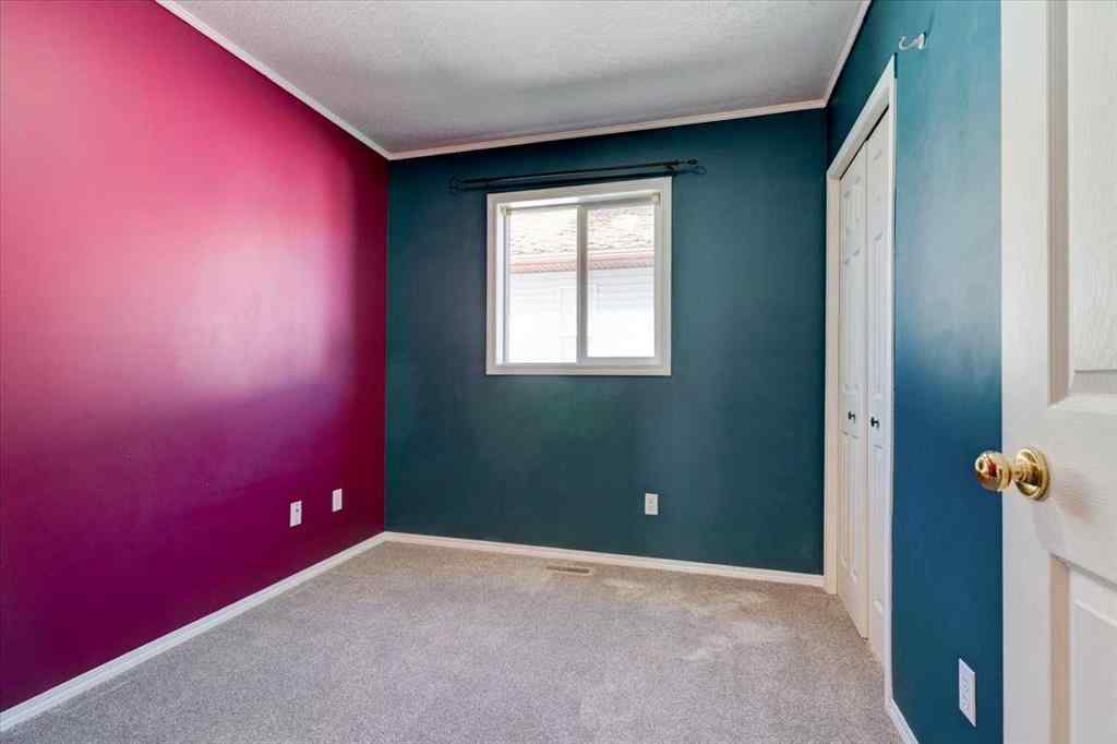 MLS® A2218305 - 10713 72 Avenue  in Mission Heights Grande Prairie, Residential