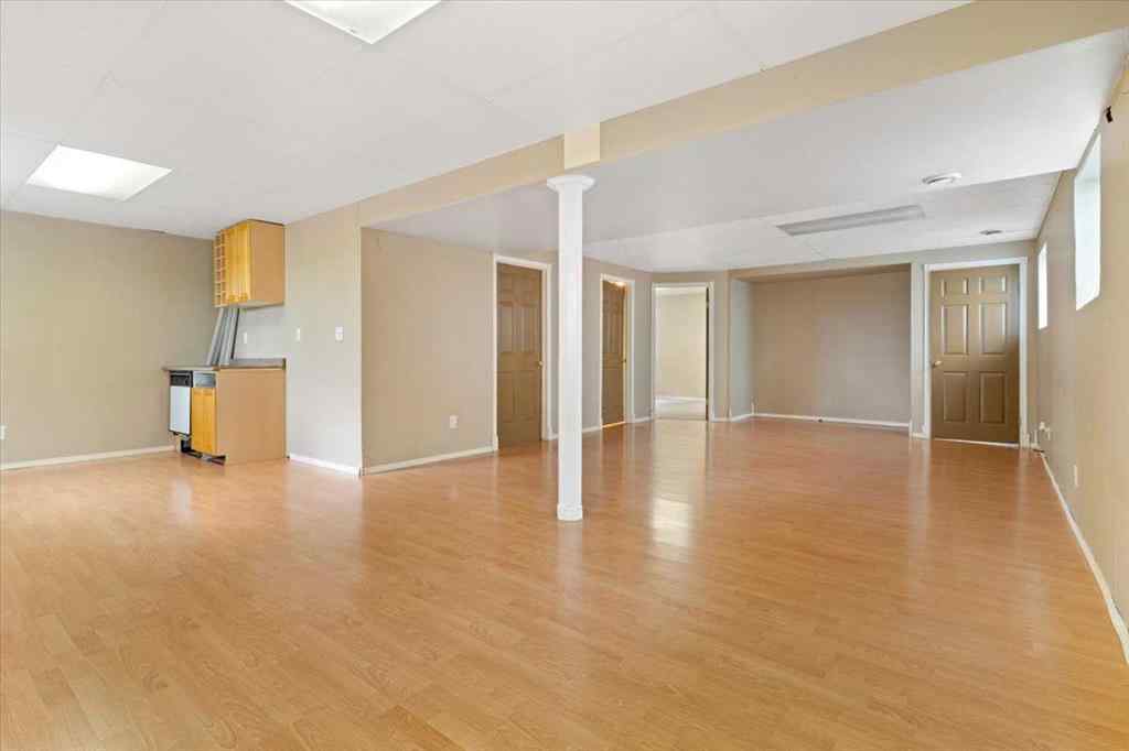 MLS® A2218305 - 10713 72 Avenue  in Mission Heights Grande Prairie, Residential