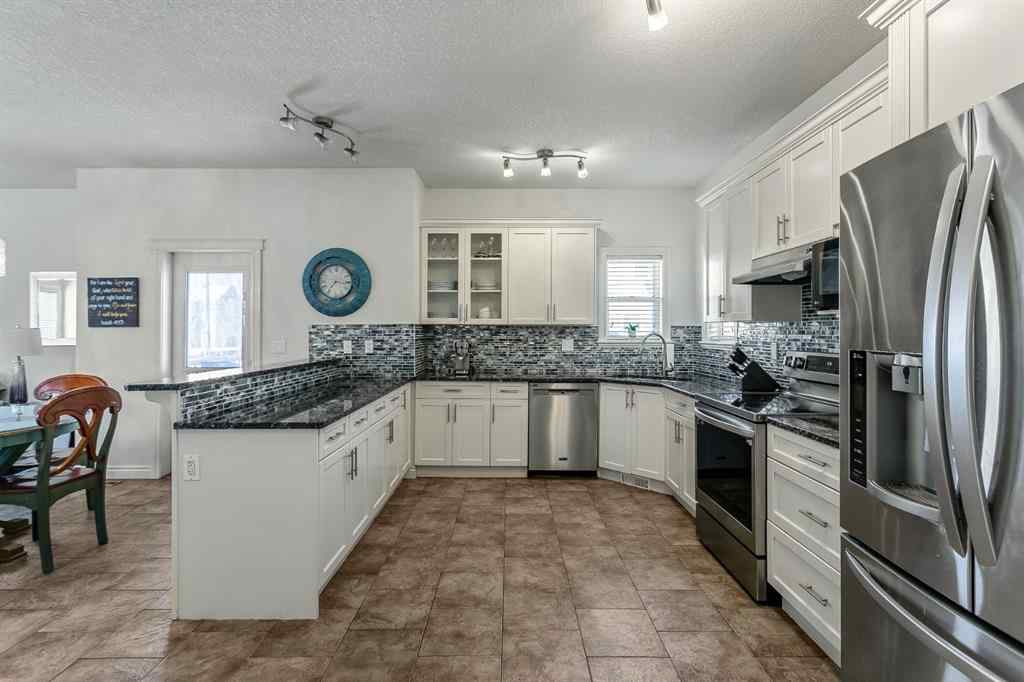 MLS® A2218370 - 30 Baywater Cape SW in Bayside Airdrie, Residential