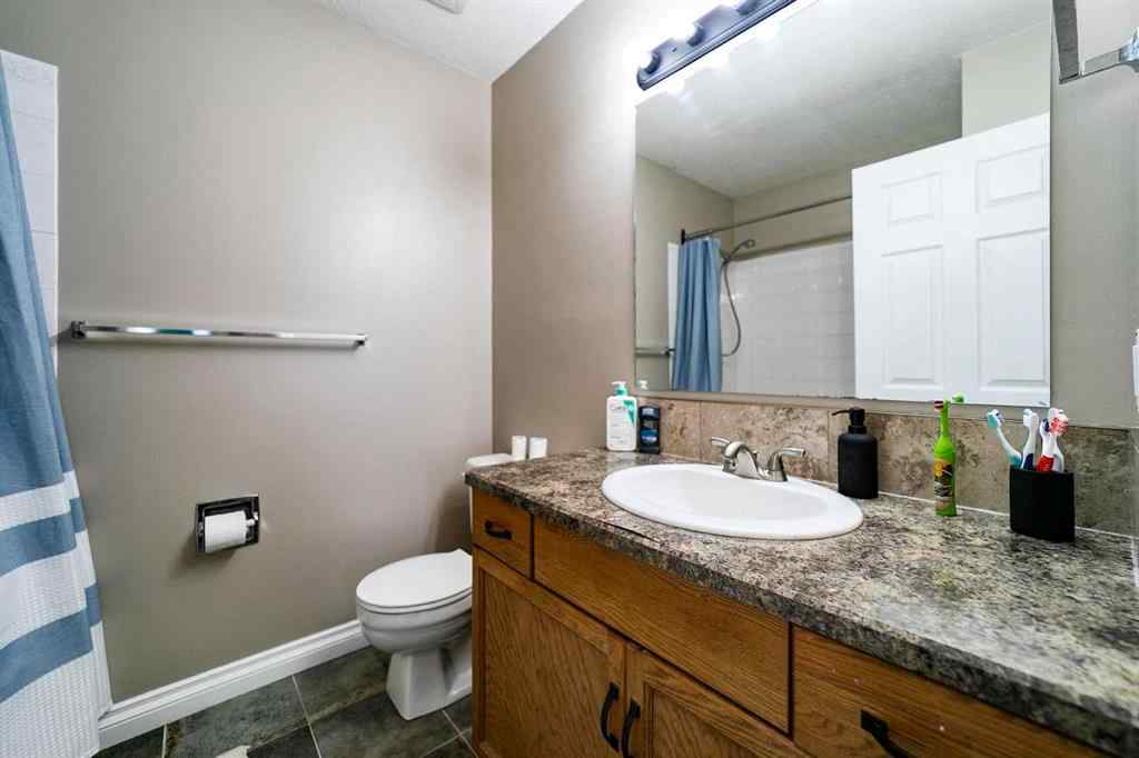 MLS® A2218371 - 5419 53 Street  in Sparling Camrose, Residential