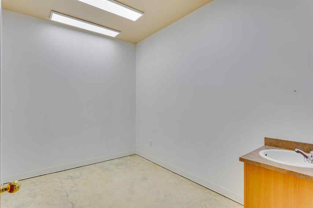MLS® A2218381 - Unit #40 30 Reidel Street  in Downtown Fort McMurray, Commercial