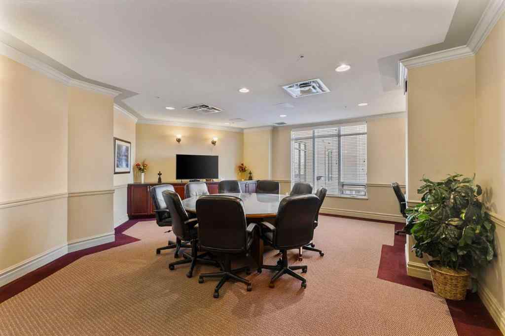 MLS® A2218387 - Unit #409 1718 14 Avenue NW in Hounsfield Heights/Briar Hill Calgary, Residential