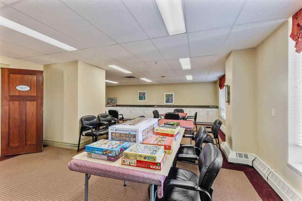 MLS® A2218387 - Unit #409 1718 14 Avenue NW in Hounsfield Heights/Briar Hill Calgary, Residential