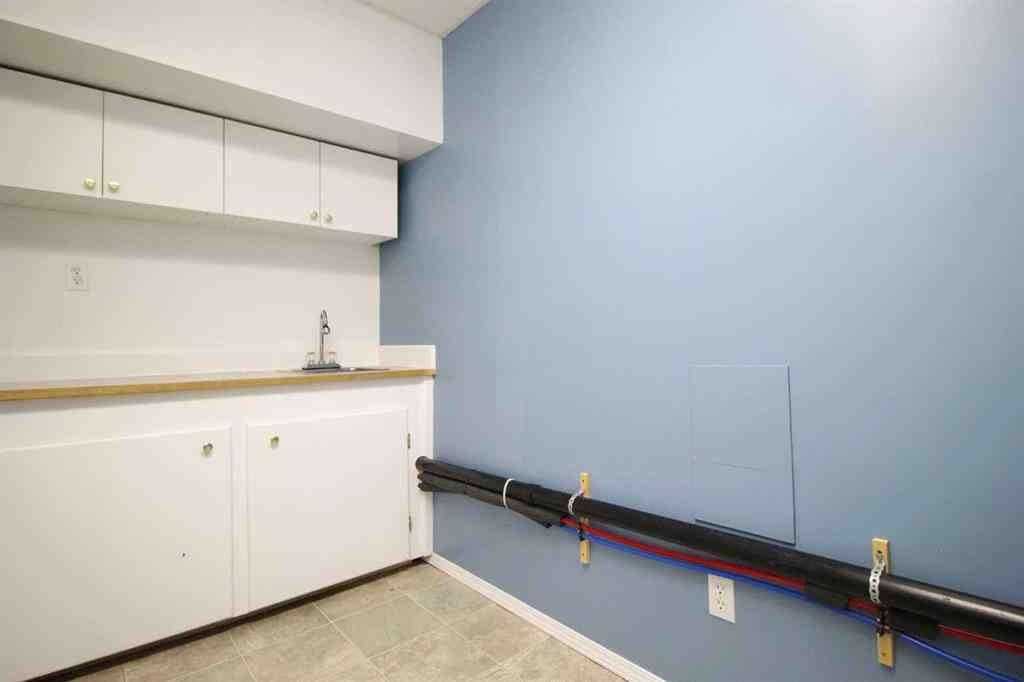 MLS® A2218452 - Unit #1 4920 45 Avenue  in Palo Sylvan Lake, Commercial