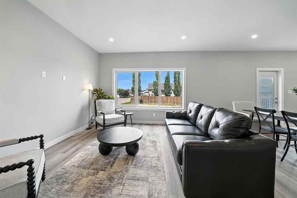 MLS® A2218485 - 70 Palmer Circle  in Panorama Estates Blackfalds, Residential
