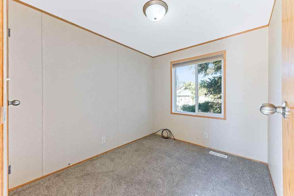 MLS® A2218505 - 5030 48 Avenue  in Kitscoty Kitscoty, Residential