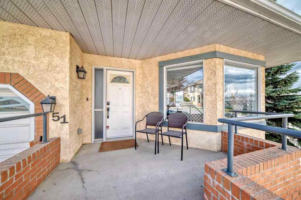 MLS® A2218539 - 51 Richelieu Court SW in Lincoln Park Calgary, Residential