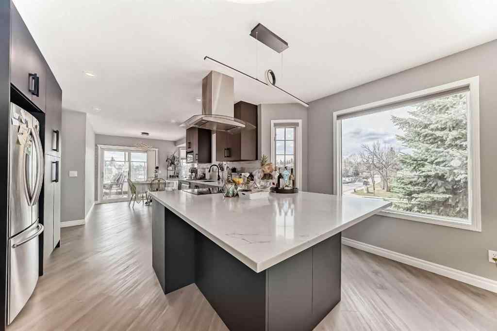 MLS® A2218539 - 51 Richelieu Court SW in Lincoln Park Calgary, Residential