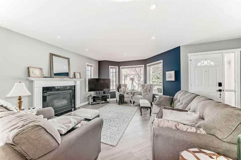 MLS® A2218539 - 51 Richelieu Court SW in Lincoln Park Calgary, Residential