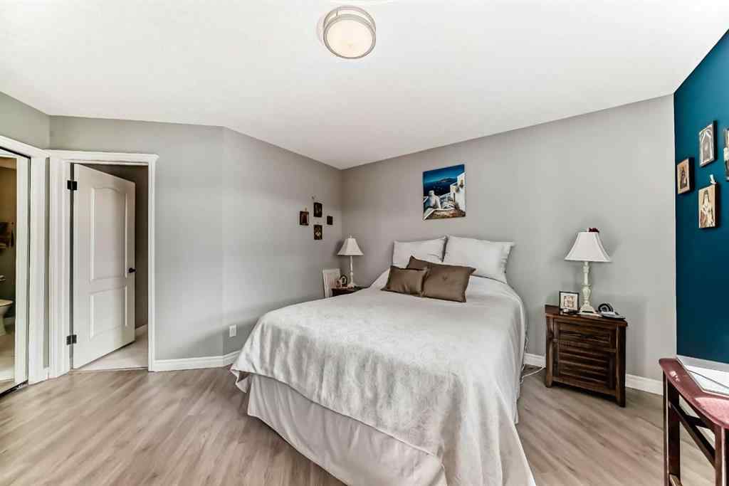 MLS® A2218539 - 51 Richelieu Court SW in Lincoln Park Calgary, Residential