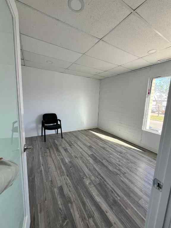 MLS® A2218616 - Unit #15 1916 30 Avenue NE in Vista Heights Calgary, Commercial