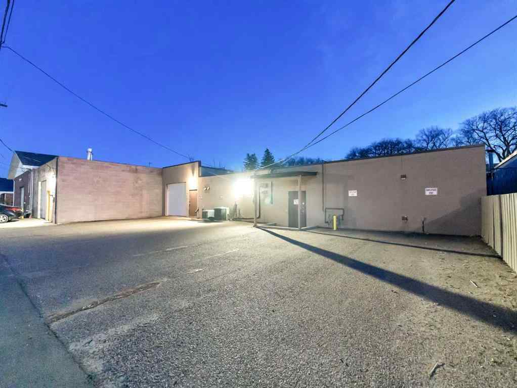 MLS® A2218618 - 24 3 Street NE in Riverside Medicine Hat, Commercial