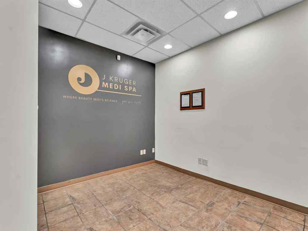 MLS® A2218618 - 24 3 Street NE in Riverside Medicine Hat, Commercial