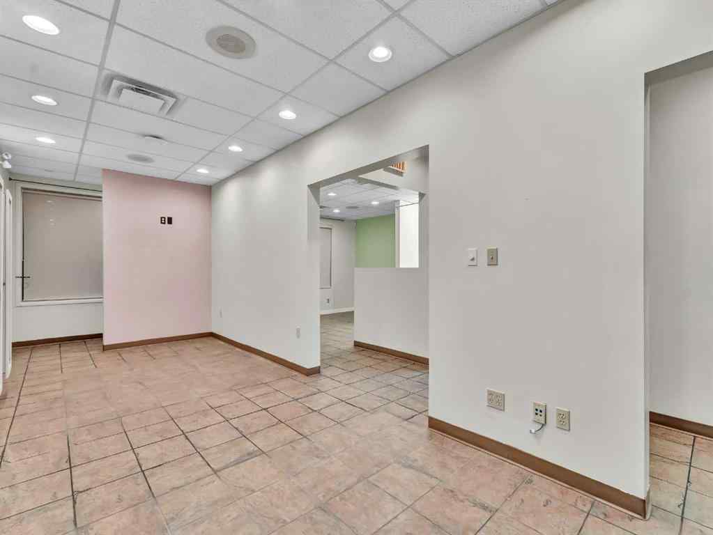 MLS® A2218618 - 24 3 Street NE in Riverside Medicine Hat, Commercial