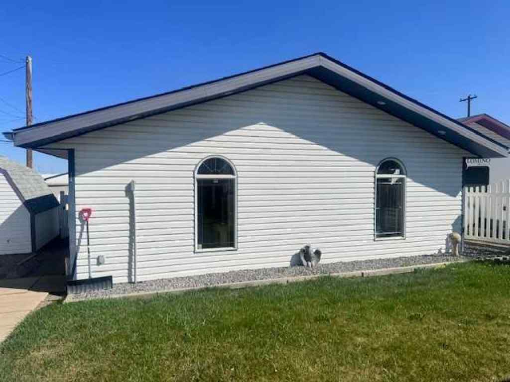 MLS® A2218623 - 5210 57 Street  in West Lloydminster Lloydminster, Residential