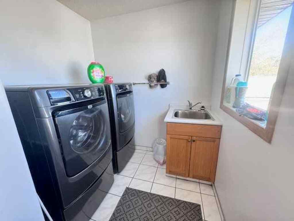 MLS® A2218623 - 5210 57 Street  in West Lloydminster Lloydminster, Residential