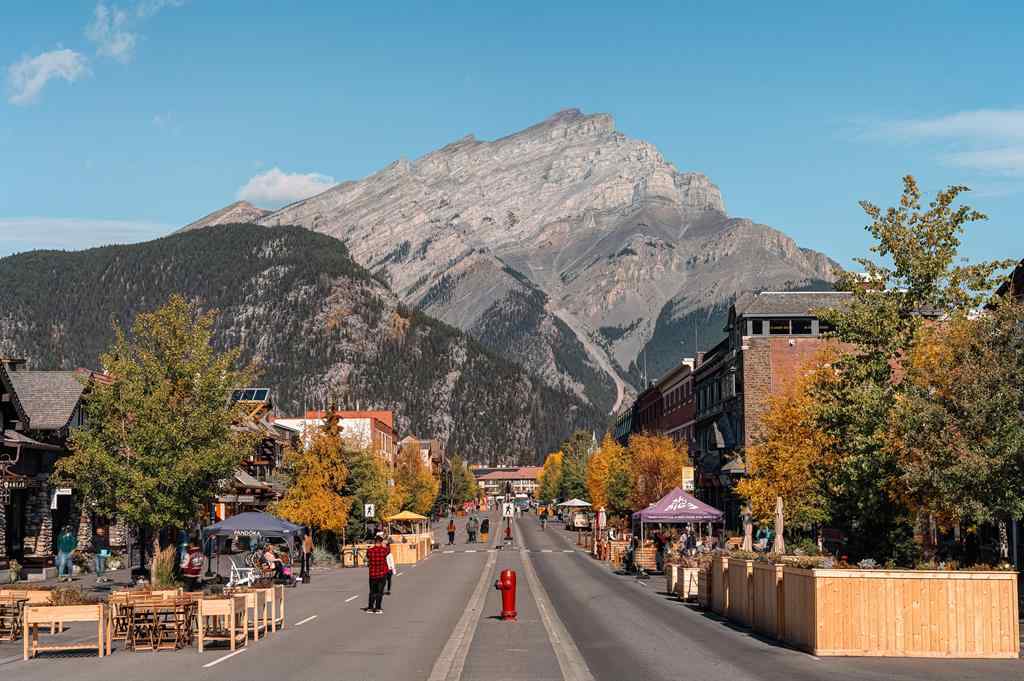 MLS® A2218696 - 107 Lougheed Circle  in NONE Banff, Residential