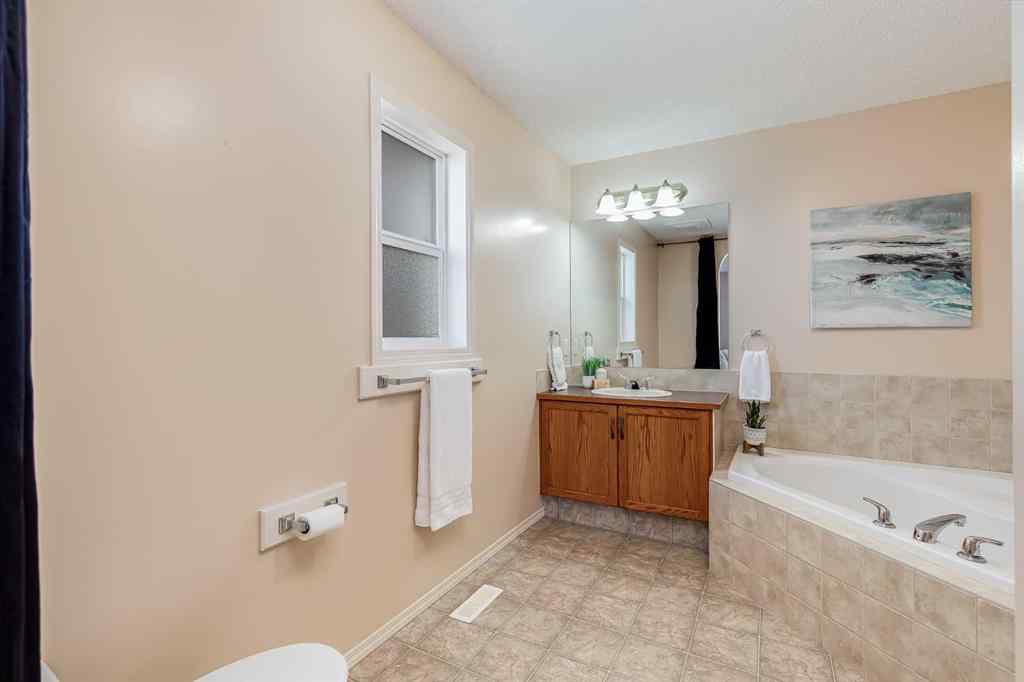 MLS® A2218698 - 1046 Channelside Way SW in Canals Airdrie, Residential