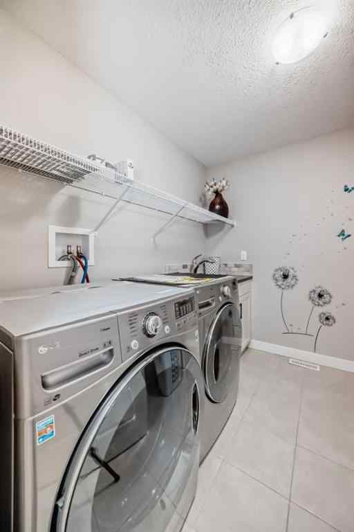 MLS® A2218706 - 636 Aquitania Boulevard W in Garry Station Lethbridge, Residential