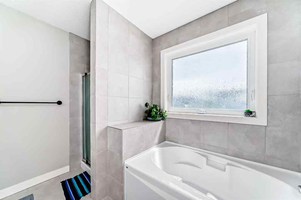 MLS® A2218706 - 636 Aquitania Boulevard W in Garry Station Lethbridge, Residential
