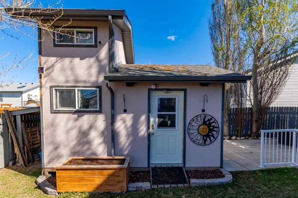 MLS® A2218742 - 56 Collins Crescent  in NONE Crossfield, Residential