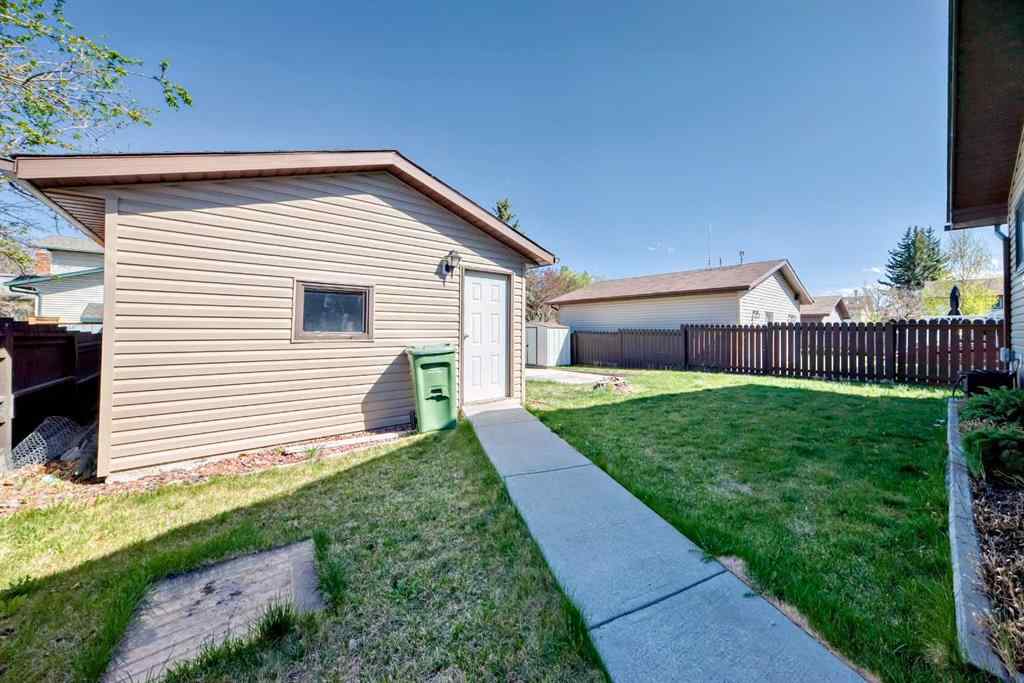 MLS® A2218756 - 3416 60 Street NE in Temple Calgary, Residential