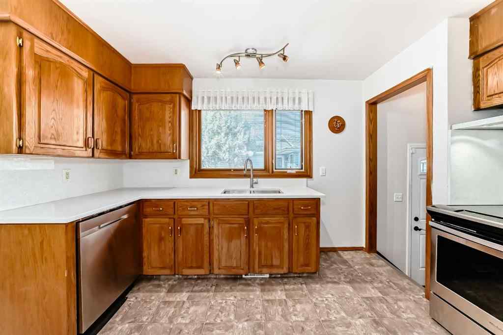 MLS® A2218756 - 3416 60 Street NE in Temple Calgary, Residential