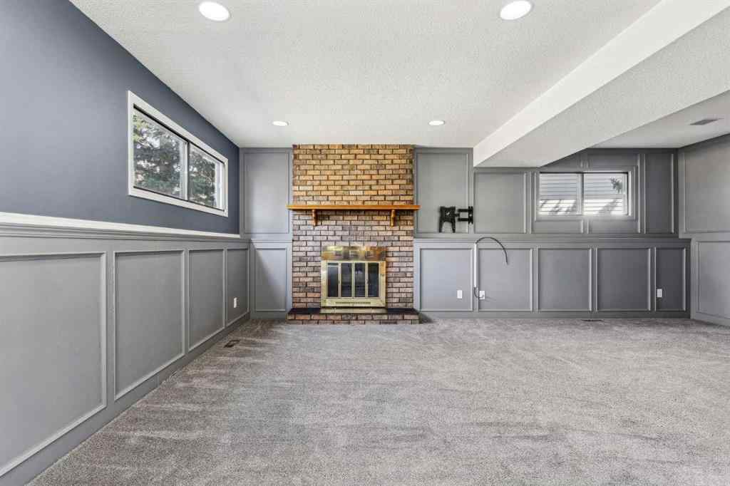 MLS® A2218766 - 72 Hawkley Valley Road NW in Hawkwood Calgary, Residential