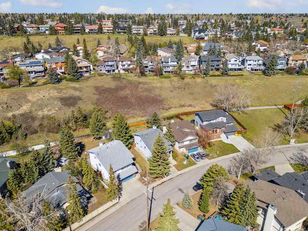 MLS® A2218766 - 72 Hawkley Valley Road NW in Hawkwood Calgary, Residential
