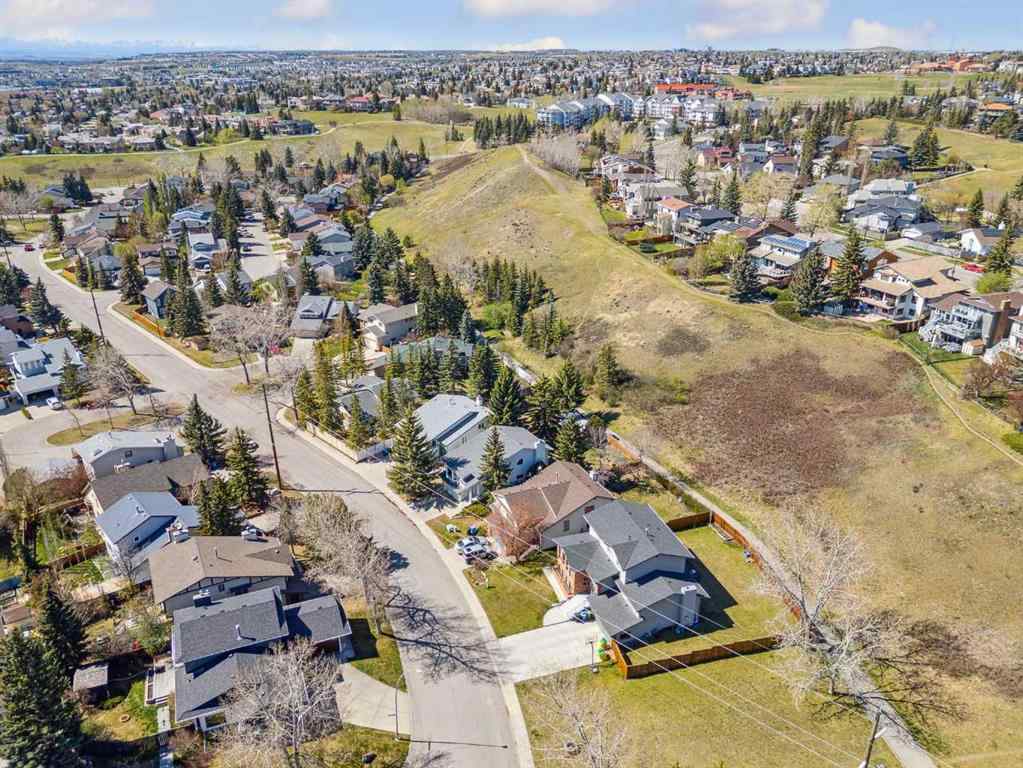 MLS® A2218766 - 72 Hawkley Valley Road NW in Hawkwood Calgary, Residential