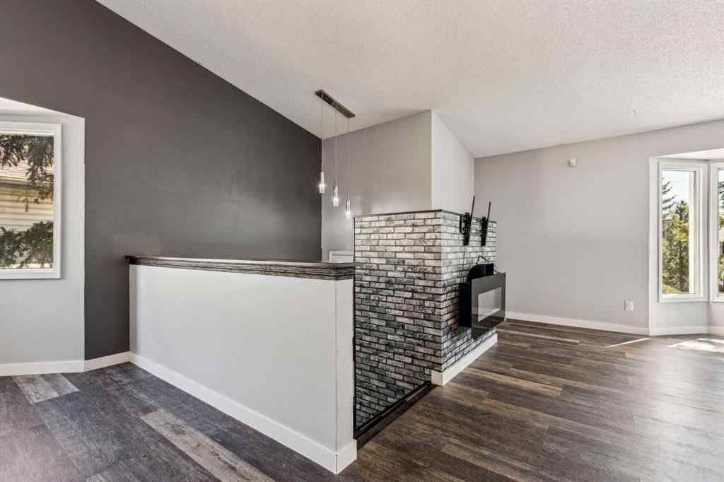 MLS® A2218766 - 72 Hawkley Valley Road NW in Hawkwood Calgary, Residential