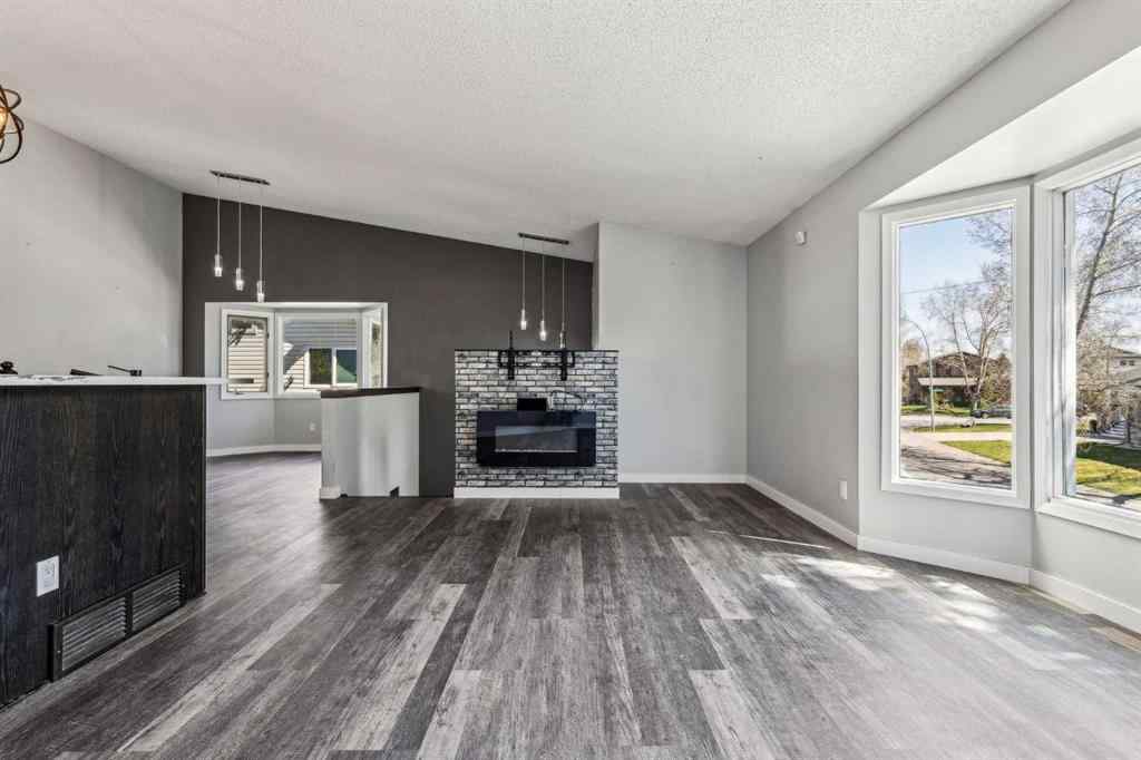 MLS® A2218766 - 72 Hawkley Valley Road NW in Hawkwood Calgary, Residential