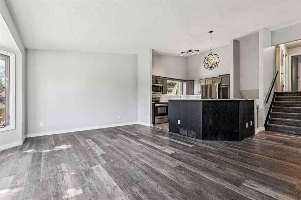 MLS® A2218766 - 72 Hawkley Valley Road NW in Hawkwood Calgary, Residential