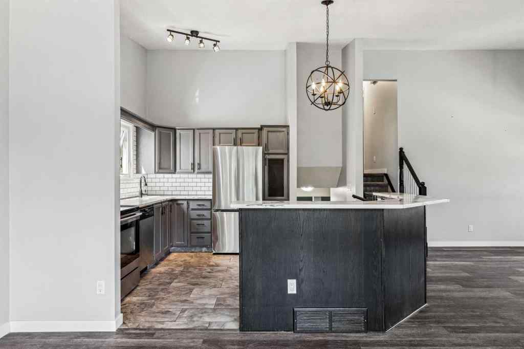MLS® A2218766 - 72 Hawkley Valley Road NW in Hawkwood Calgary, Residential