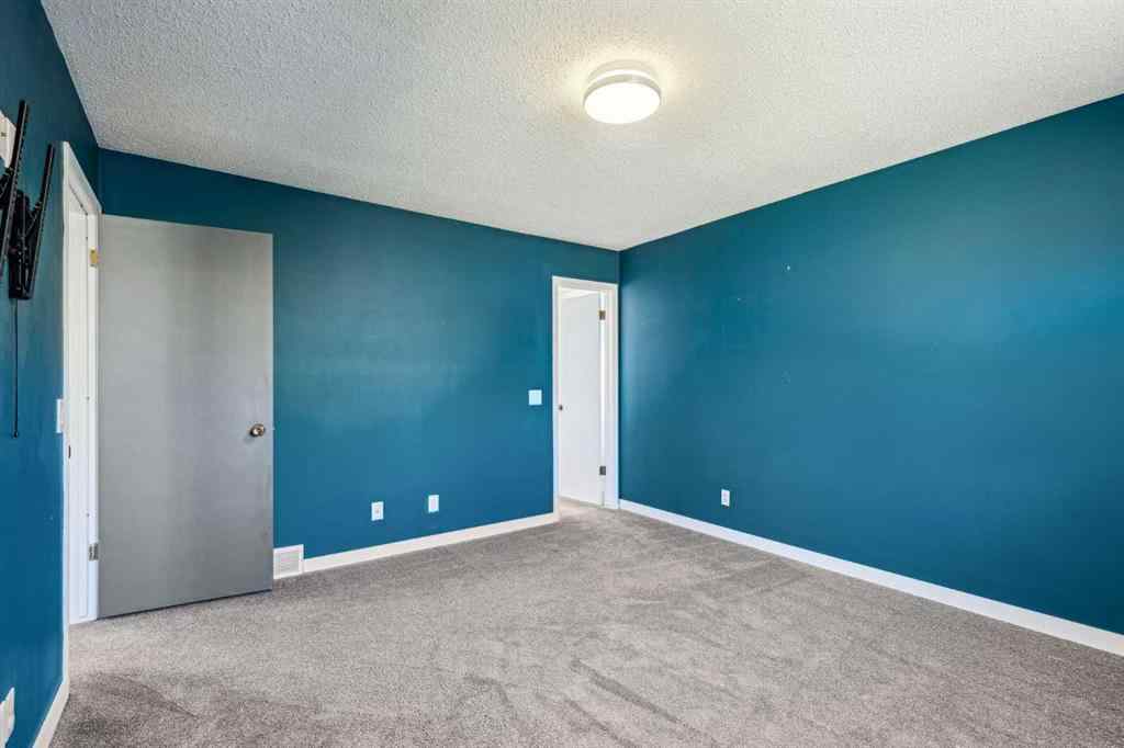 MLS® A2218766 - 72 Hawkley Valley Road NW in Hawkwood Calgary, Residential