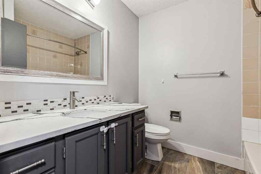 MLS® A2218766 - 72 Hawkley Valley Road NW in Hawkwood Calgary, Residential