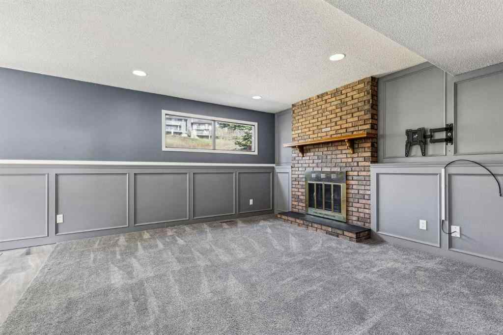MLS® A2218766 - 72 Hawkley Valley Road NW in Hawkwood Calgary, Residential