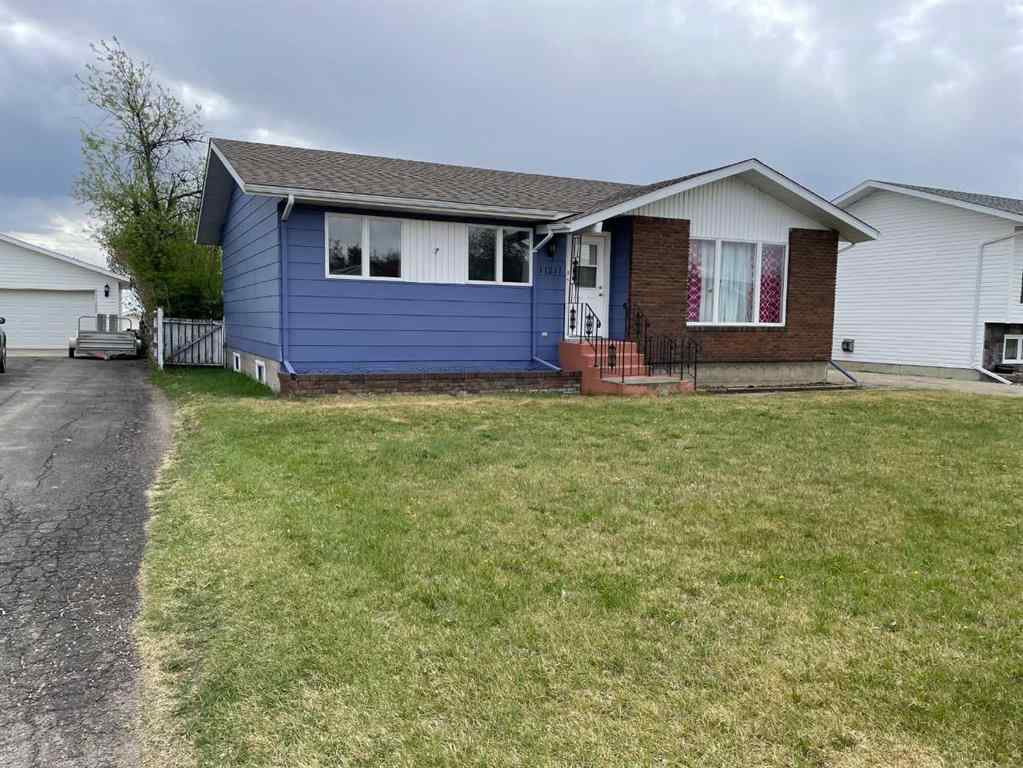 MLS® A2218793 - 11211 109 Avenue Close   in NONE Fairview, Residential
