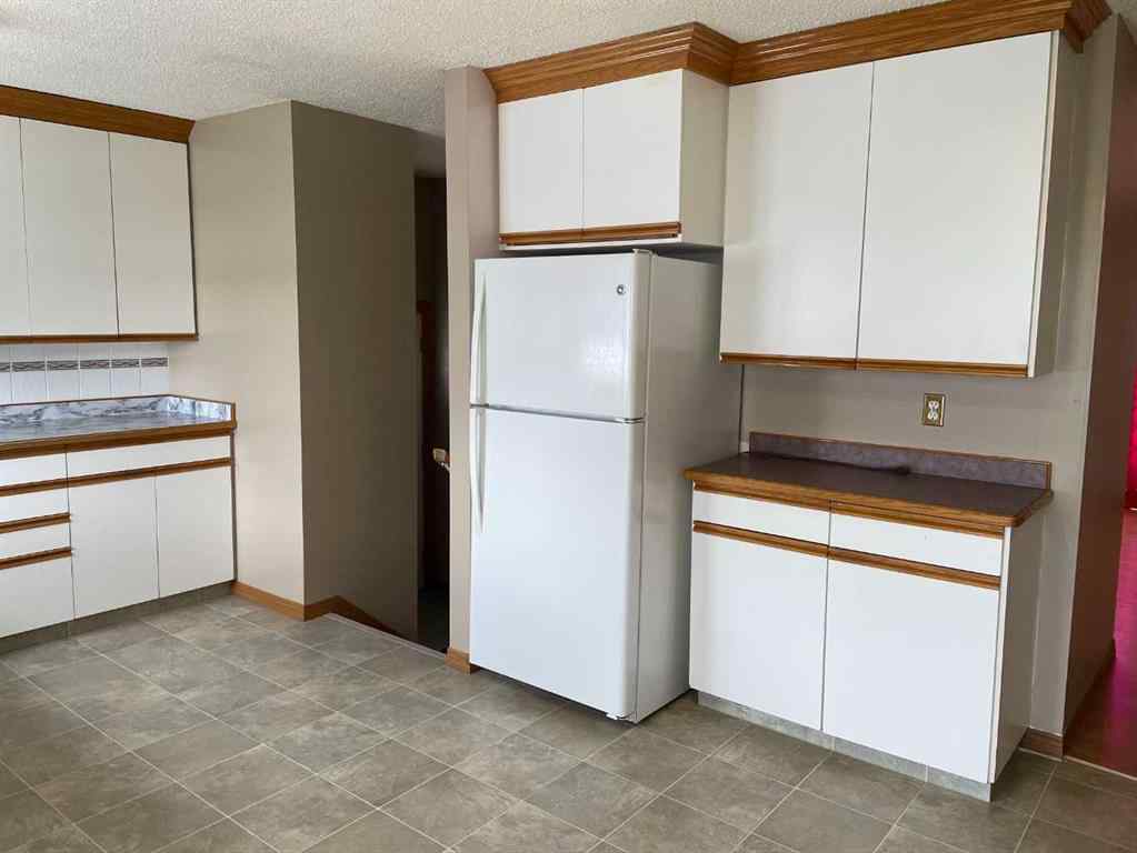 MLS® A2218793 - 11211 109 Avenue Close   in NONE Fairview, Residential