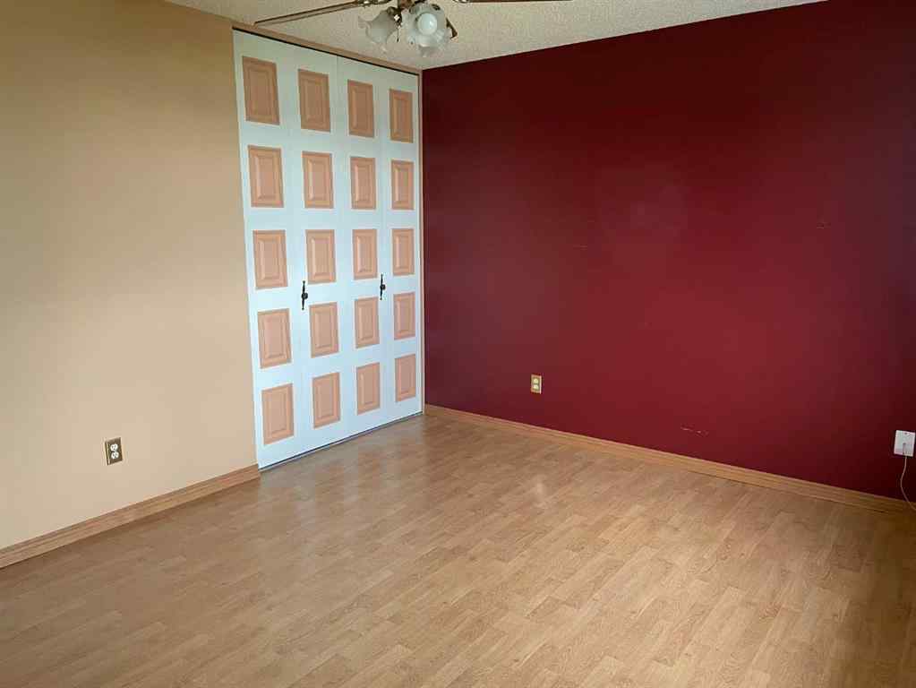 MLS® A2218793 - 11211 109 Avenue Close   in NONE Fairview, Residential
