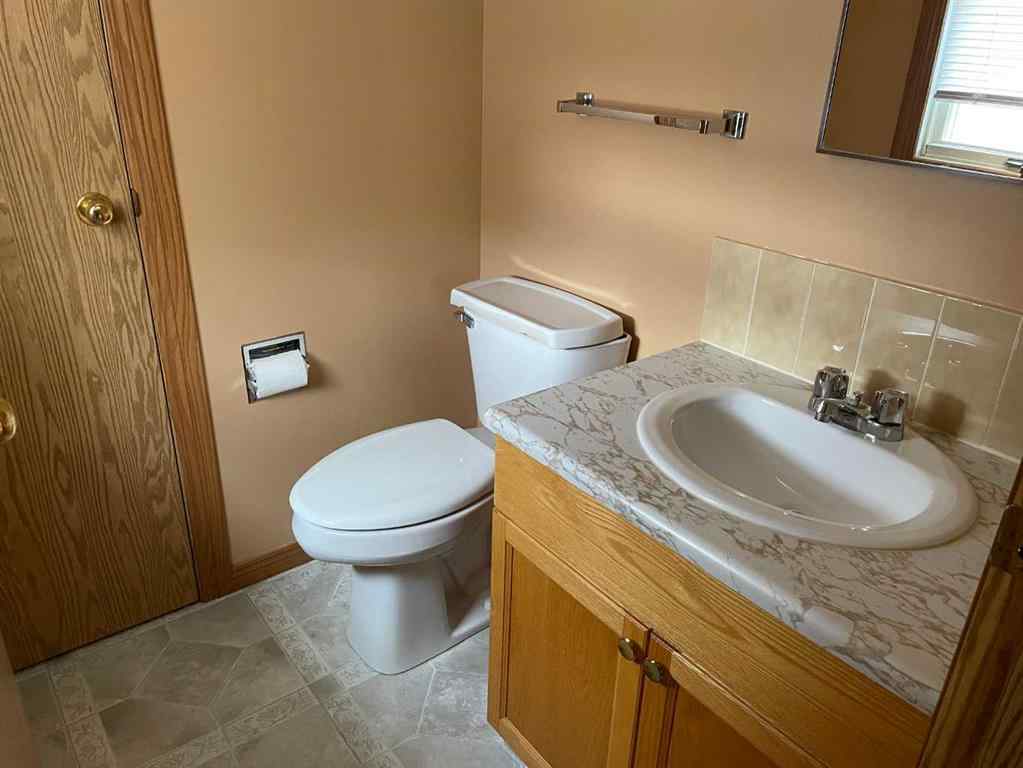 MLS® A2218793 - 11211 109 Avenue Close   in NONE Fairview, Residential