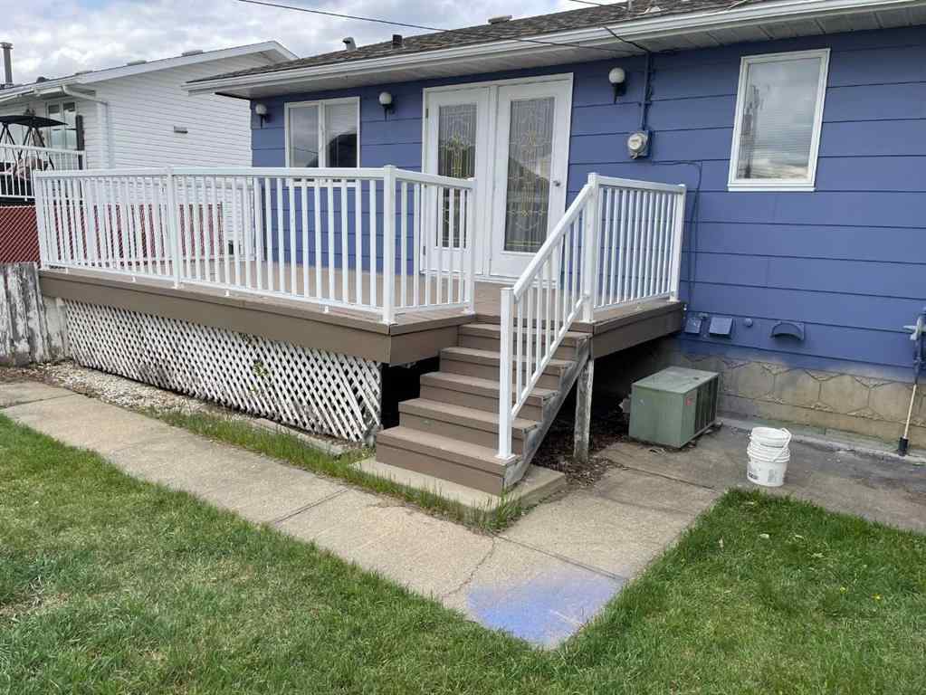MLS® A2218793 - 11211 109 Avenue Close   in NONE Fairview, Residential