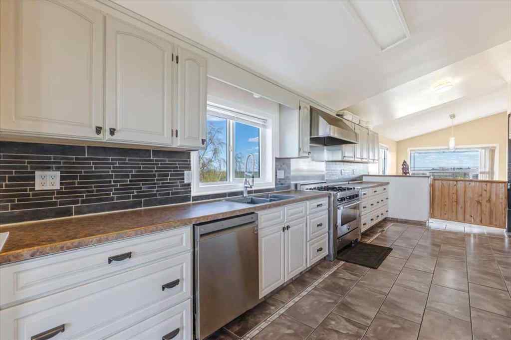 MLS® A2218796 - 193046 Range Road 245   in NONE Rural Vulcan County, Residential