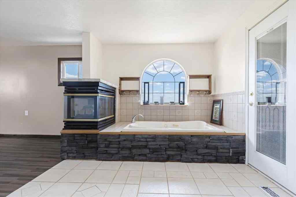 MLS® A2218796 - 193046 Range Road 245   in NONE Rural Vulcan County, Residential