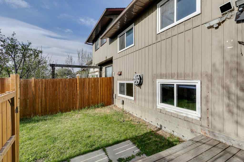 MLS® A2218870 - 140 Templehill Drive NE in Temple Calgary, Residential