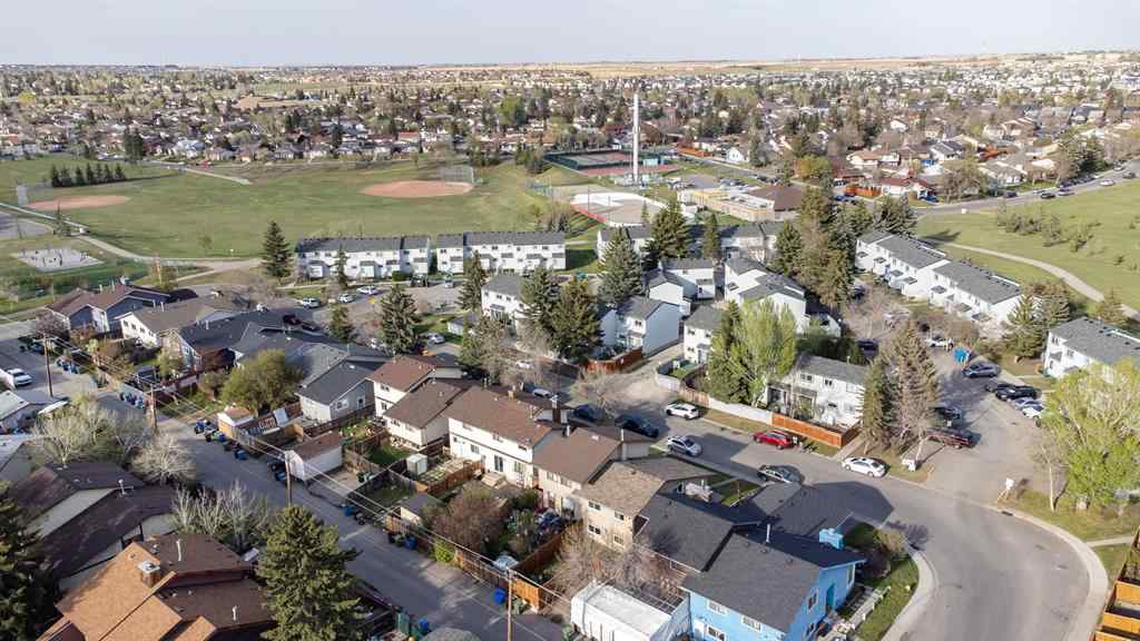 MLS® A2218870 - 140 Templehill Drive NE in Temple Calgary, Residential